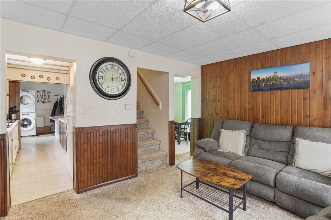 20 Cherry Street Oneonta, NY 13820 - Photo 7 of 39 Living Room