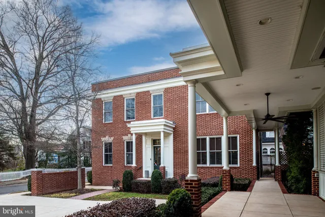 $6,000 | 1200 Prince Edward Street, Fredericksburg, VA 22401