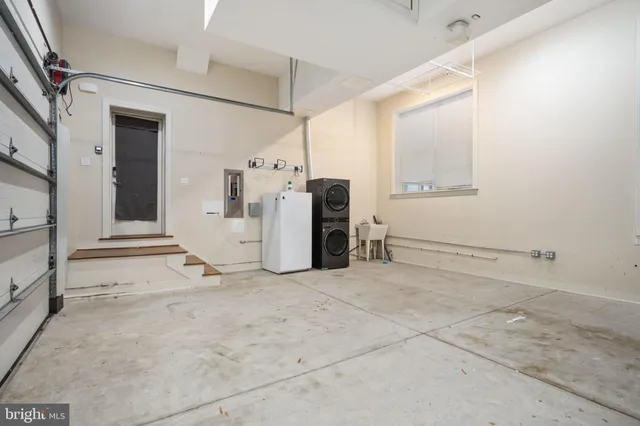 $6,000 | 1200 Prince Edward Street, Fredericksburg, VA 22401