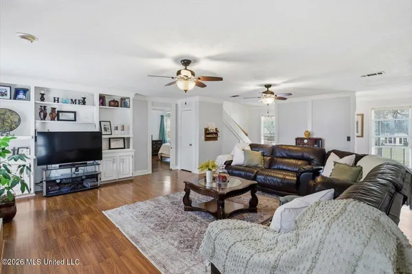 $325,000 | 709 Country Pl Drive, Pearl, MS 39208