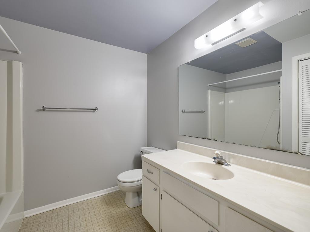 742 County Rd F West, Unit D St. Paul, MN 55126 - Photo 7 of 10