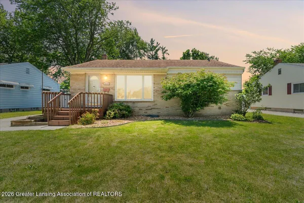 $198,900 | 3229 Timber Drive, Lansing, MI 48917