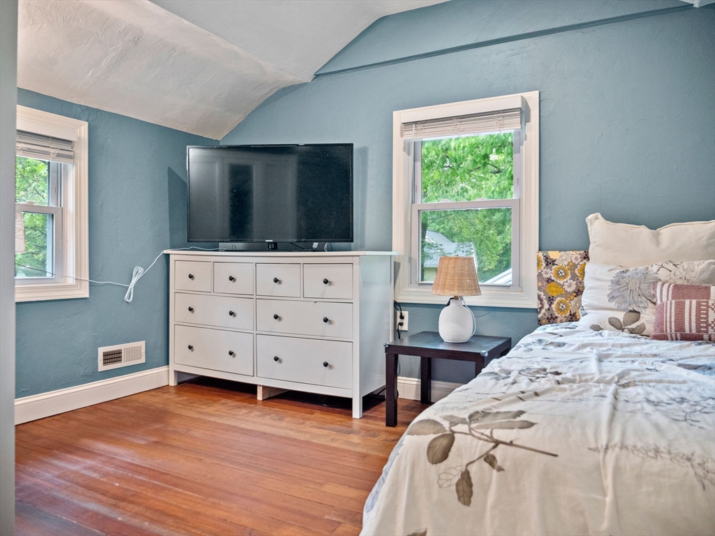 36 Brackett Road Ashland, MA 01721 - Photo 11 of 27