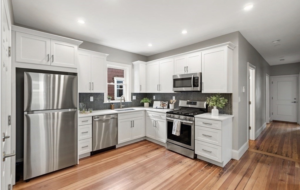 17 Van Winkle Street, Unit 3 Boston, MA 02124 - Photo 2 of 10