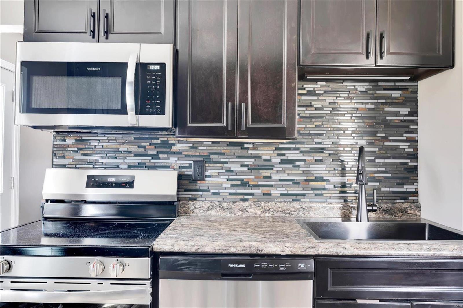 464 Chamberlin Drive Ballwin, MO 63021 - Photo 11 of 27