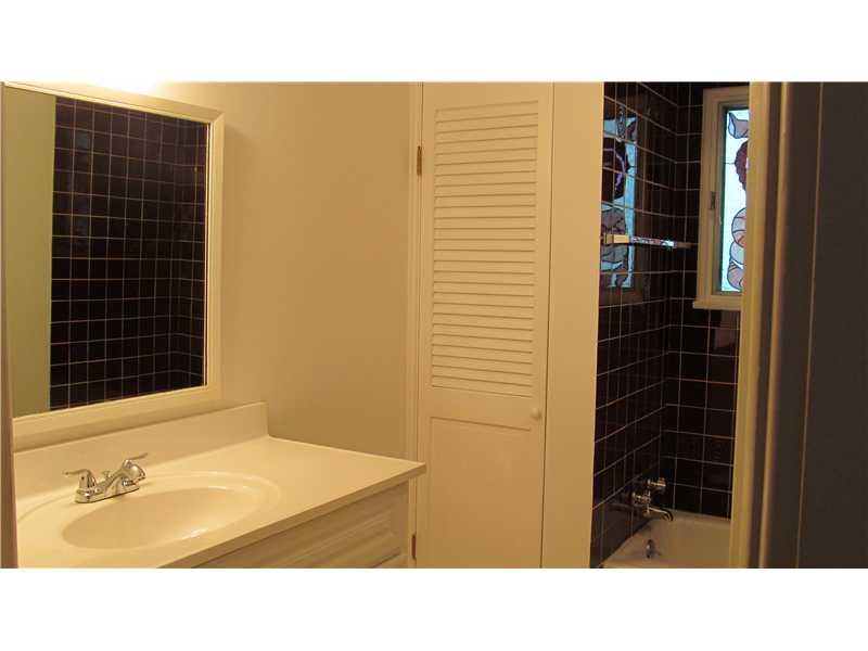 120 Andrus Road Economy, PA 15042 - Photo 13 of 25 Master Bath/Spa.