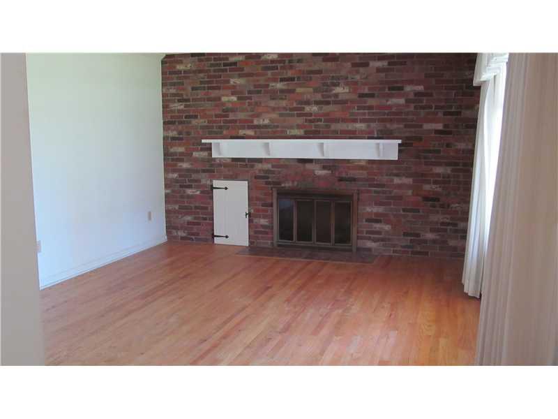 120 Andrus Road Economy, PA 15042 - Photo 3 of 25 Living Room.