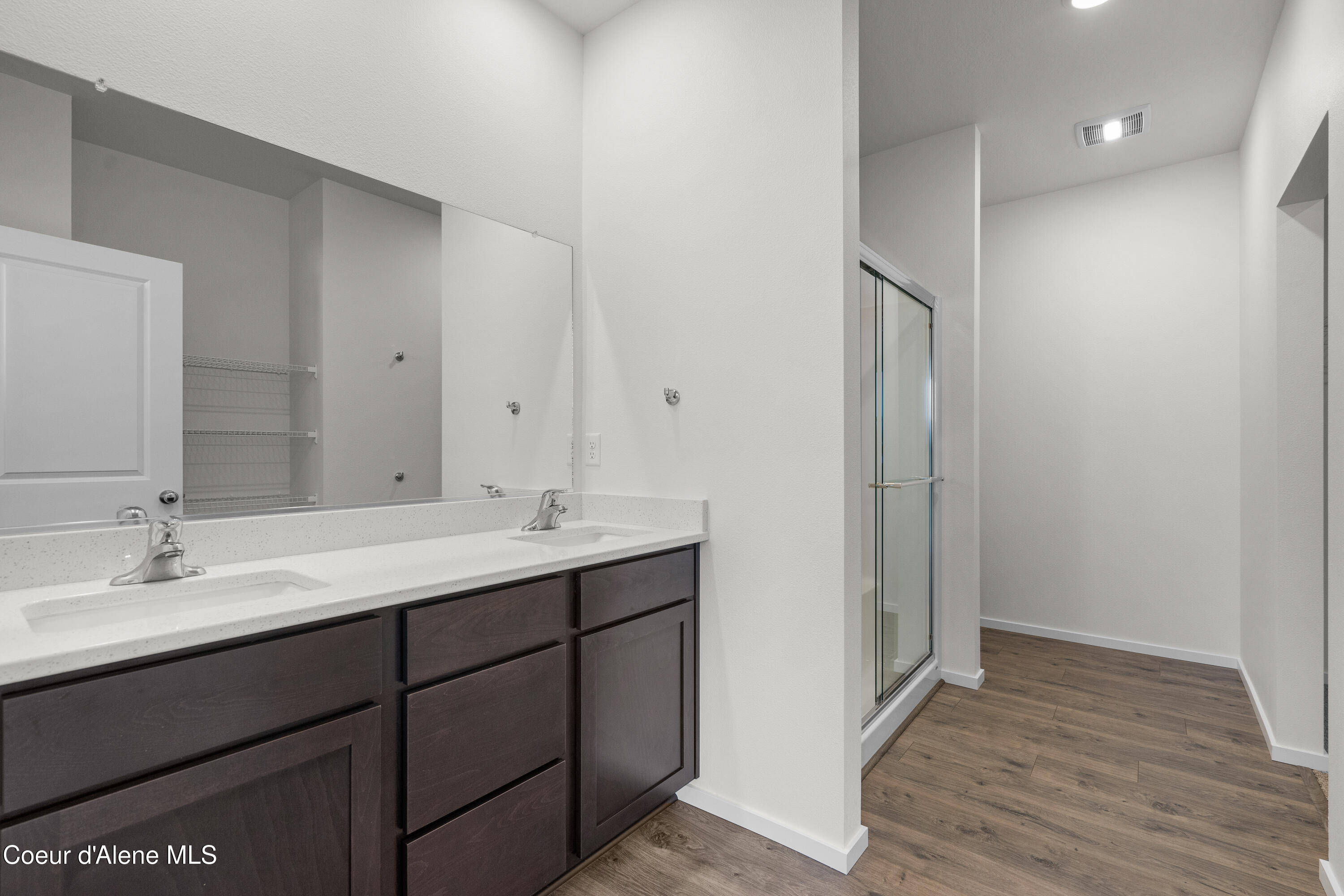 3268 North Darwin Fox Street Post Falls, ID 83854 - Photo 17 of 21 Primary Bathroom