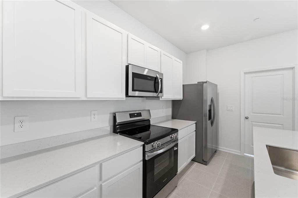 2160 Rider Rain Lane Apopka, FL 32703 - Photo 12 of 44