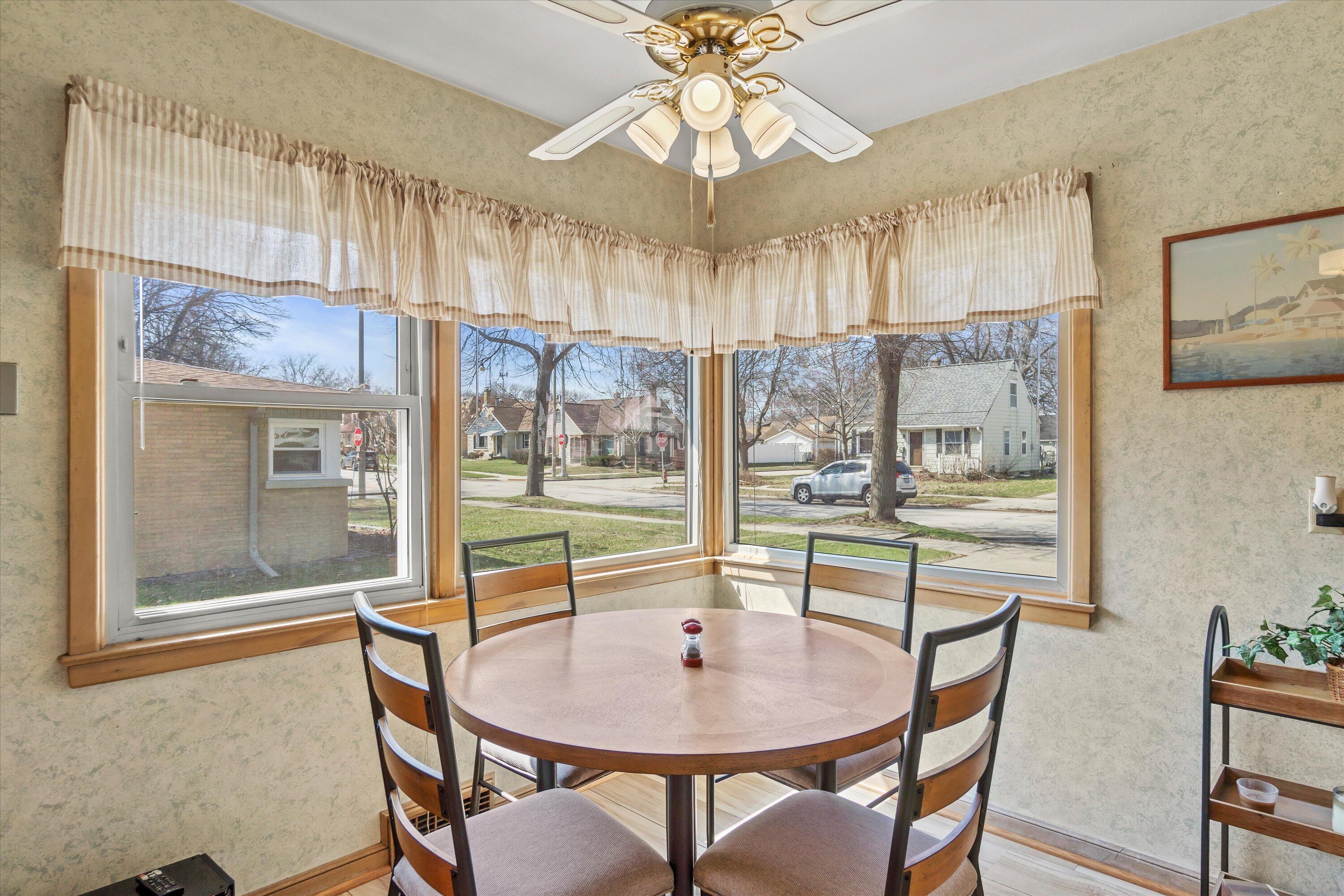 3810 North 86th Street Milwaukee, WI 53222 - Photo 7 of 22 21-DSC06870