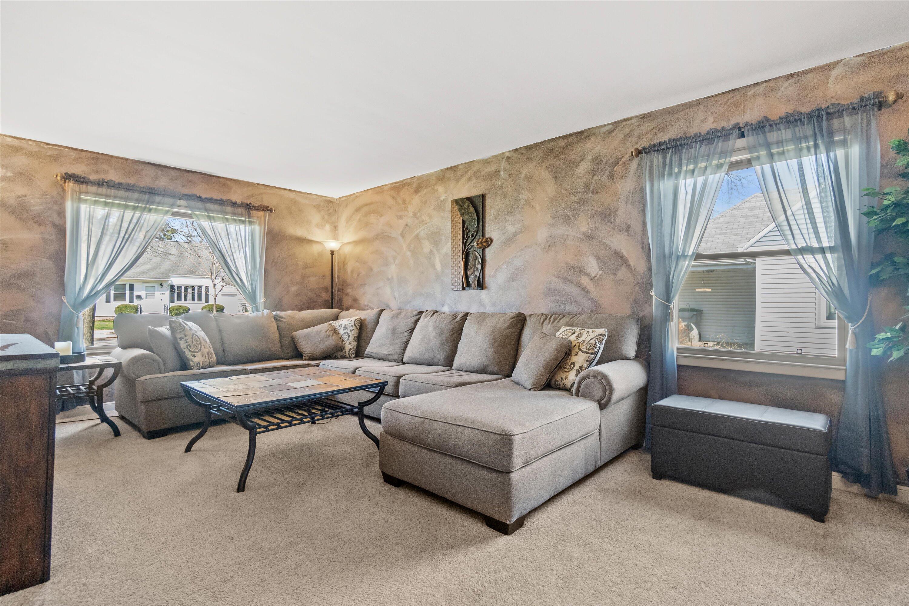 3810 North 86th Street Milwaukee, WI 53222 - Photo 8 of 22 09-DSC06798