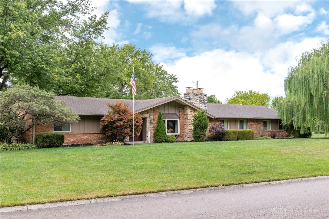 5417 Red Coach Road Dayton, OH 45429 - Photo 3 of 54