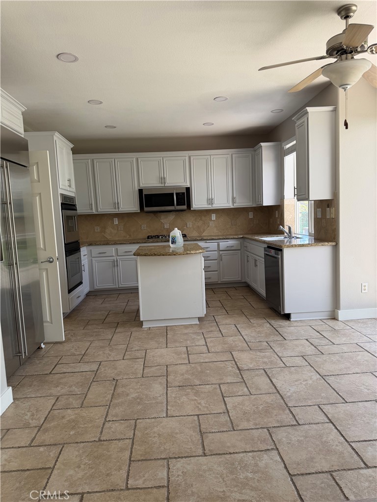20640 Pesaro Way Porter Ranch, CA 91326 - Photo 5 of 49