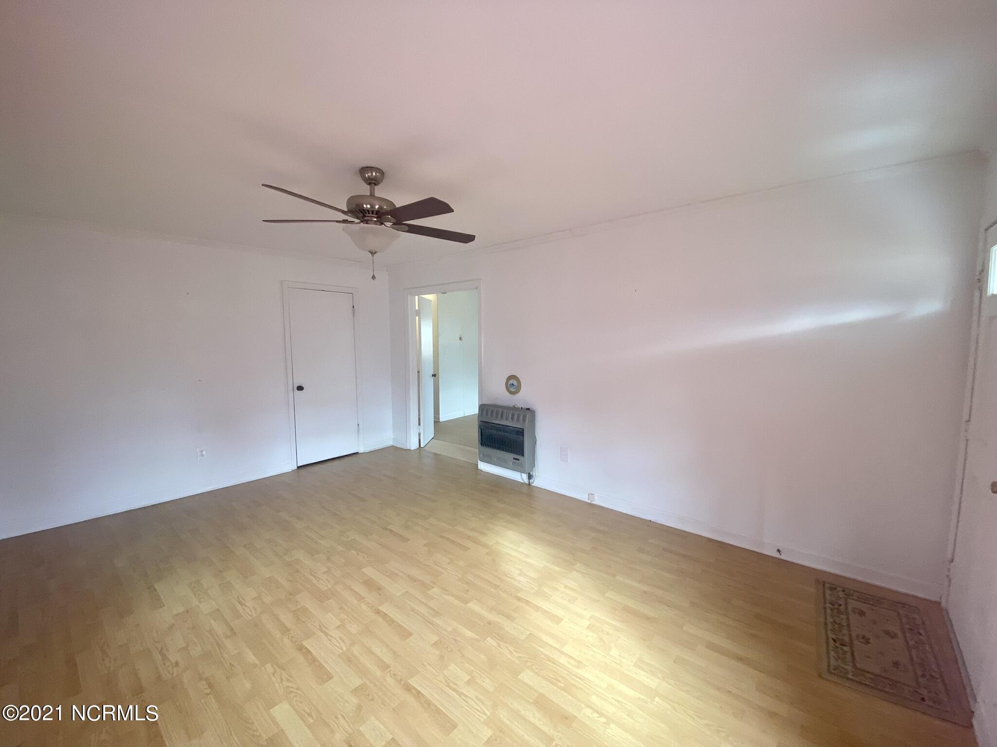 1433 McCaskey Road Williamston, NC 27892 - Photo 6 of 26 IMG_0927