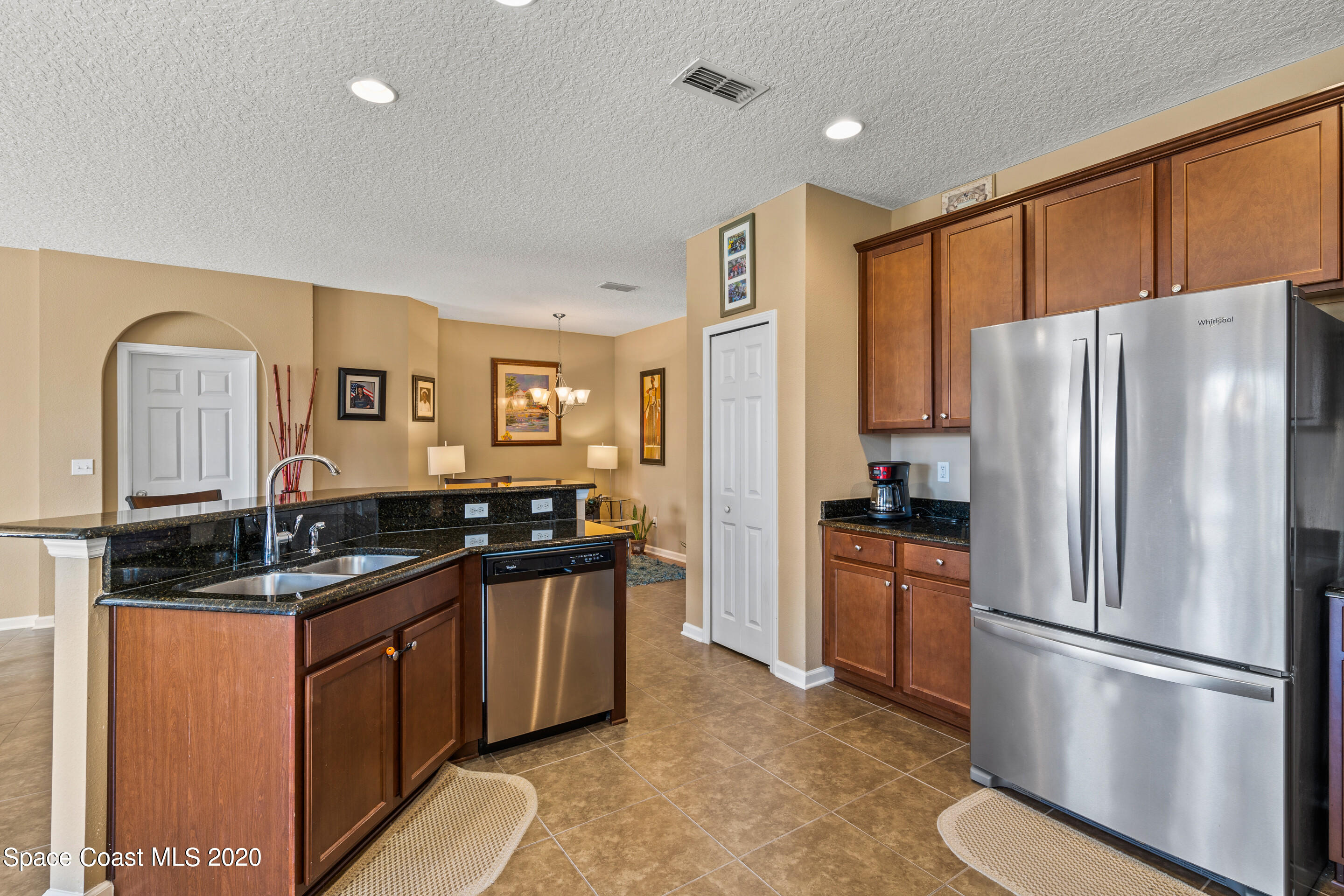 16_104_Praire_Ridge_Dr16_mls