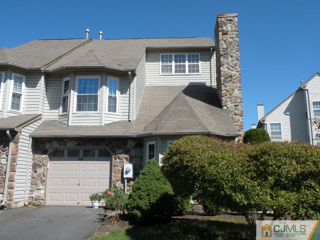 283 Nebula Road Piscataway, NJ 08854 - Photo 4 of 25 Gallery Image 4