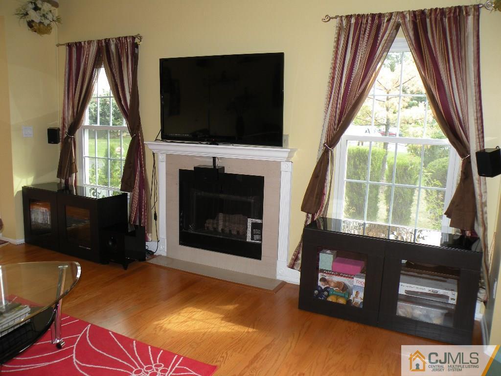 283 Nebula Road Piscataway, NJ 08854 - Photo 7 of 25 Gallery Image 7