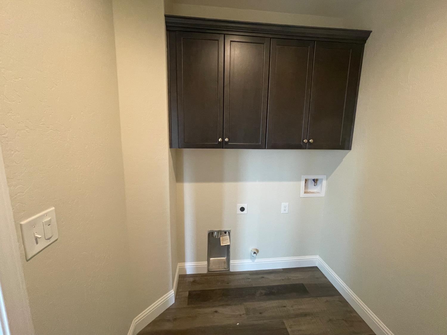 16171 West Monterey Avenue Kerman, CA 93630 - Photo 13 of 19 a view of utility room