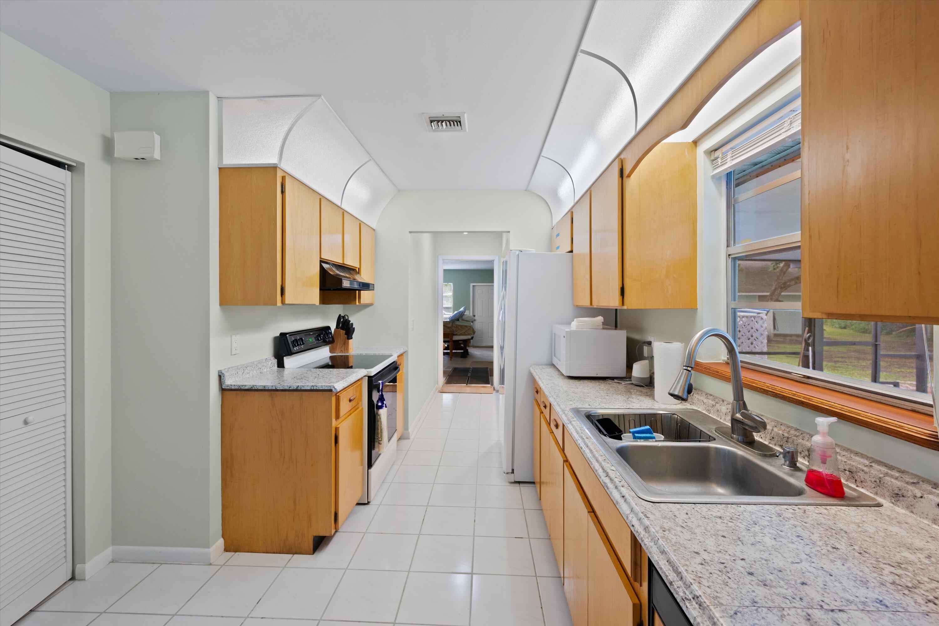 1950 Southwest Hackman Terrace Stuart, FL 34997 - Photo 14 of 51 15-DSC_8117
