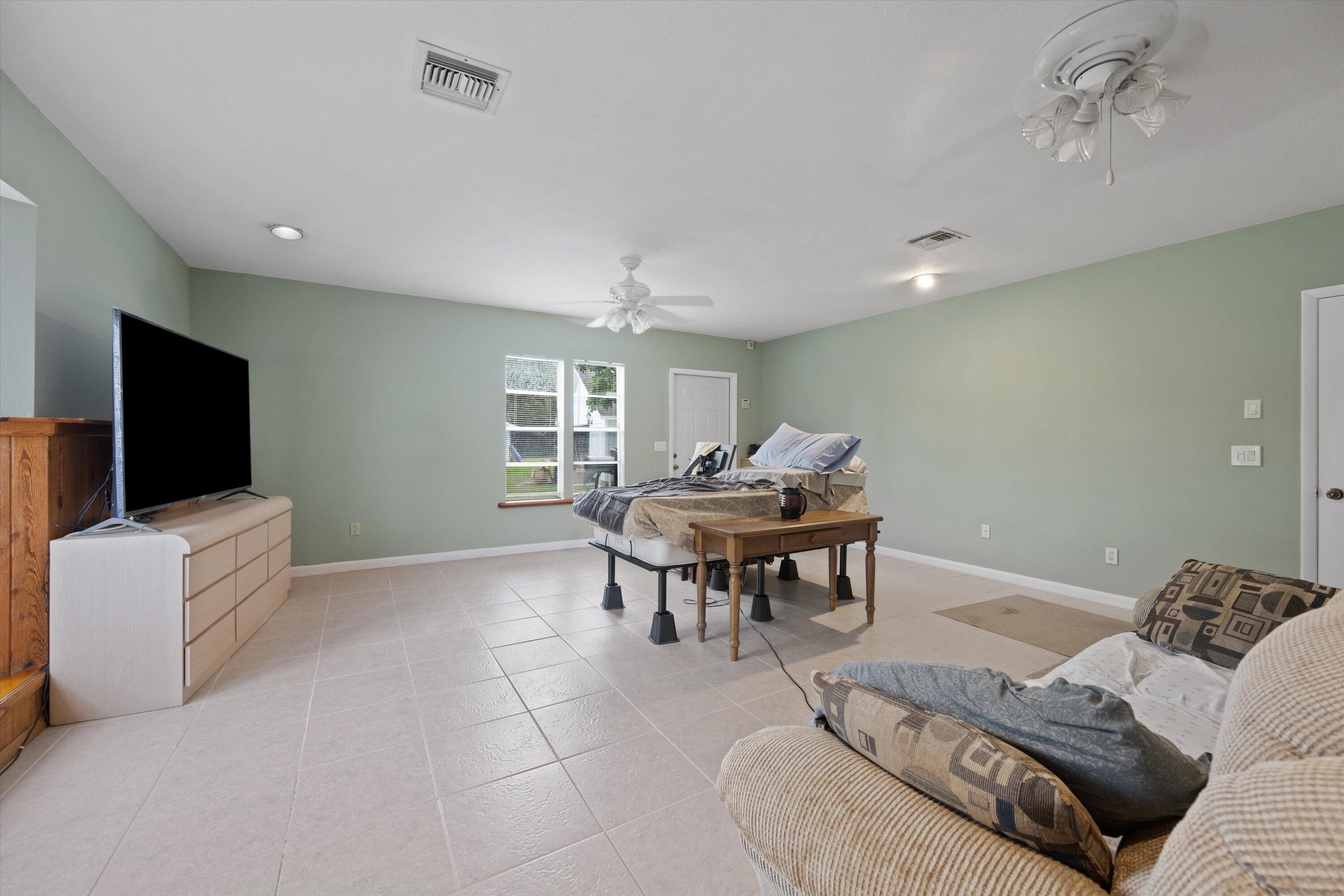 1950 Southwest Hackman Terrace Stuart, FL 34997 - Photo 17 of 51 18-DSC_8144