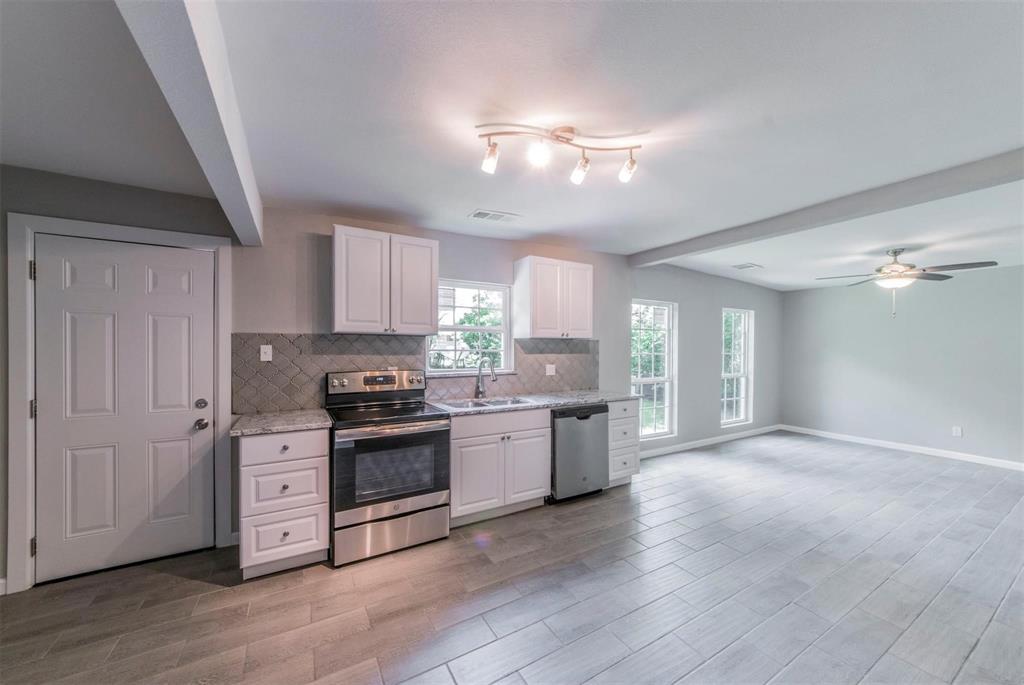 4613 Reed Street Fort Worth, TX 76119 - Photo 4 of 23