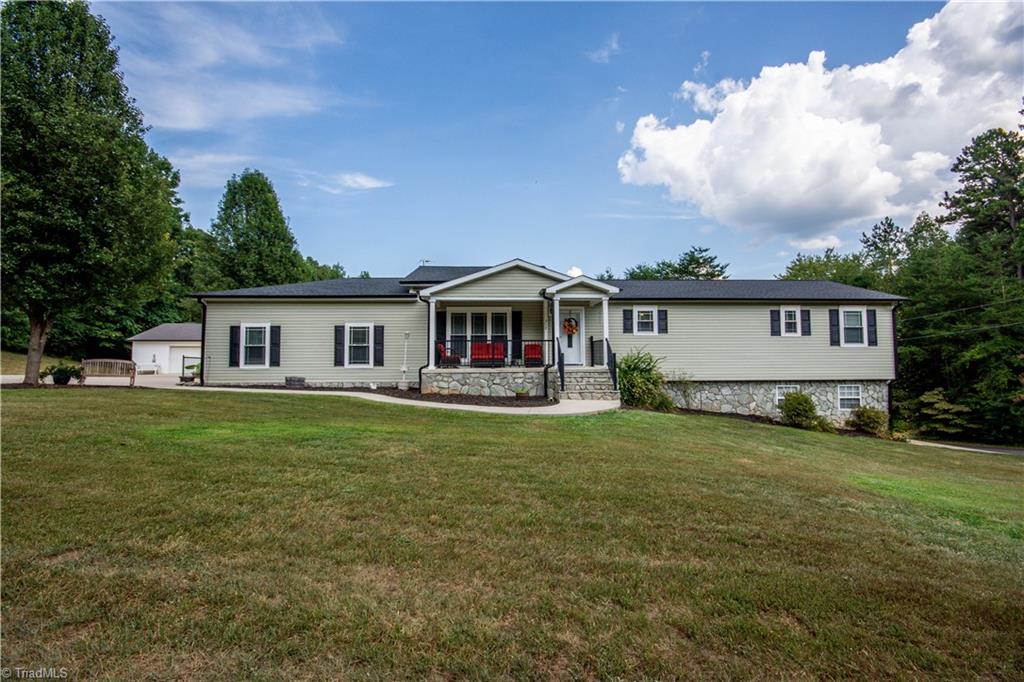 312 River Run Road Statesville, NC 28625 - Photo 1 of 50 Gallery Image 1