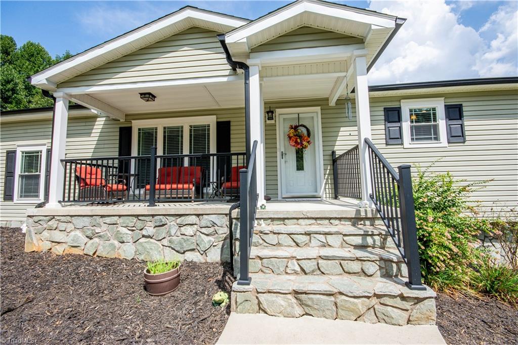 312 River Run Road Statesville, NC 28625 - Photo 5 of 50 Gallery Image 5