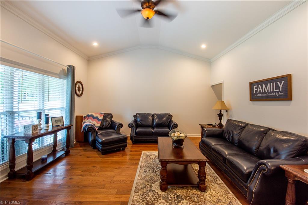 312 River Run Road Statesville, NC 28625 - Photo 8 of 50 Gallery Image 8