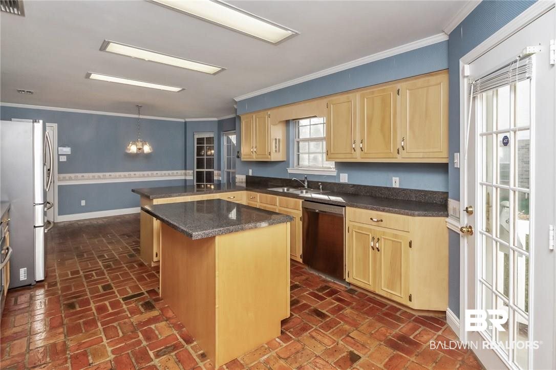 3609 Michele Court Mobile, AL 36605 - Photo 8 of 41