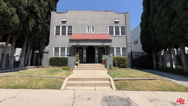 $3,000 | 1532 Rosalia Road, Unit 3/4, Los Angeles, CA 90027