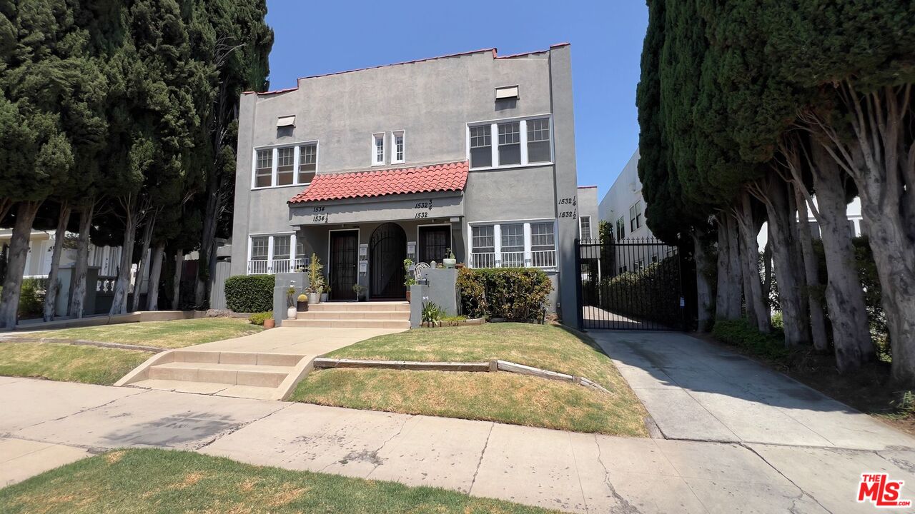1532 Rosalia Road, Unit 3/4 Los Angeles, CA 90027 - Photo 2 of 17