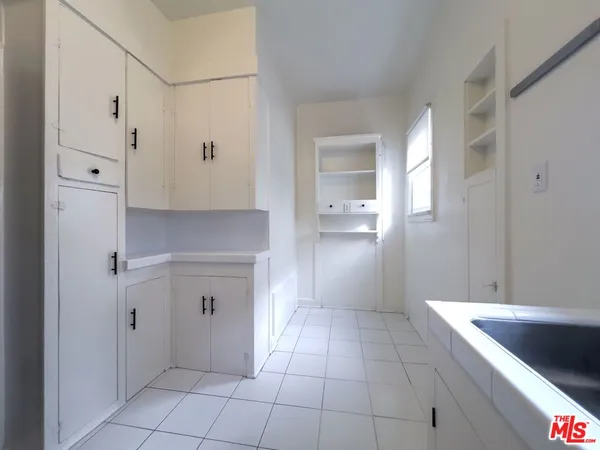 $3,000 | 1532 Rosalia Road, Unit 3/4, Los Angeles, CA 90027