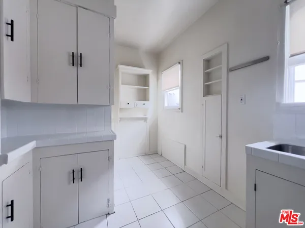$3,000 | 1532 Rosalia Road, Unit 3/4, Los Angeles, CA 90027