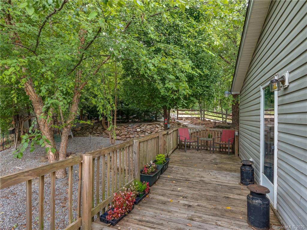 465 Judes Gap Road Mill Spring, NC 28756 - Photo 4 of 18