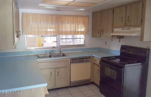 1336 Cromey Road Northeast Palm Bay, FL 32905 - Photo 7 of 25 Kitchen