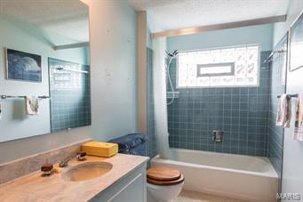 1480 Sandpointe Court Ballwin, MO 63021 - Photo 19 of 25 Gallery Image 19