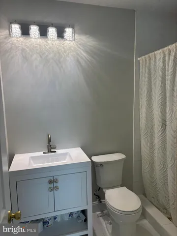 $999,900 | 20150 Dairy Lane, Sterling, VA 20165