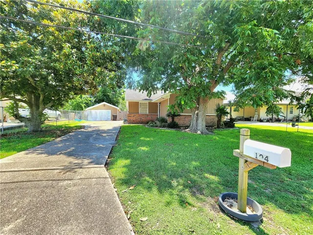 $285,000 | 104 Delta Street, Belle Chasse, LA 70037