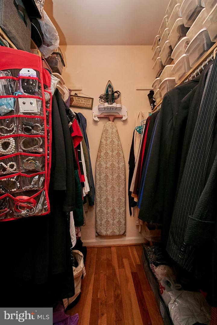 5959 Queenston Street Springfield, VA 22152 - Photo 17 of 30 Walk-in closet