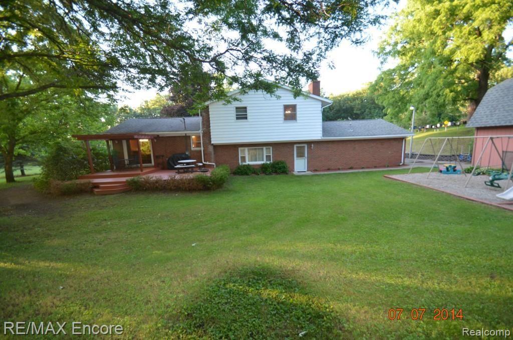 4581 Maybee Road Clarkston, MI 48348 - Photo 6 of 31 DSC_0235.jpg
