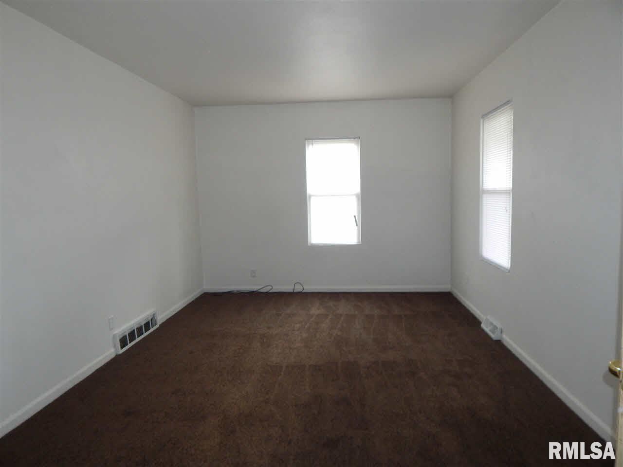 3007 Indian Road Davenport, IA 52802 - Photo 5 of 9 Gallery Image 5