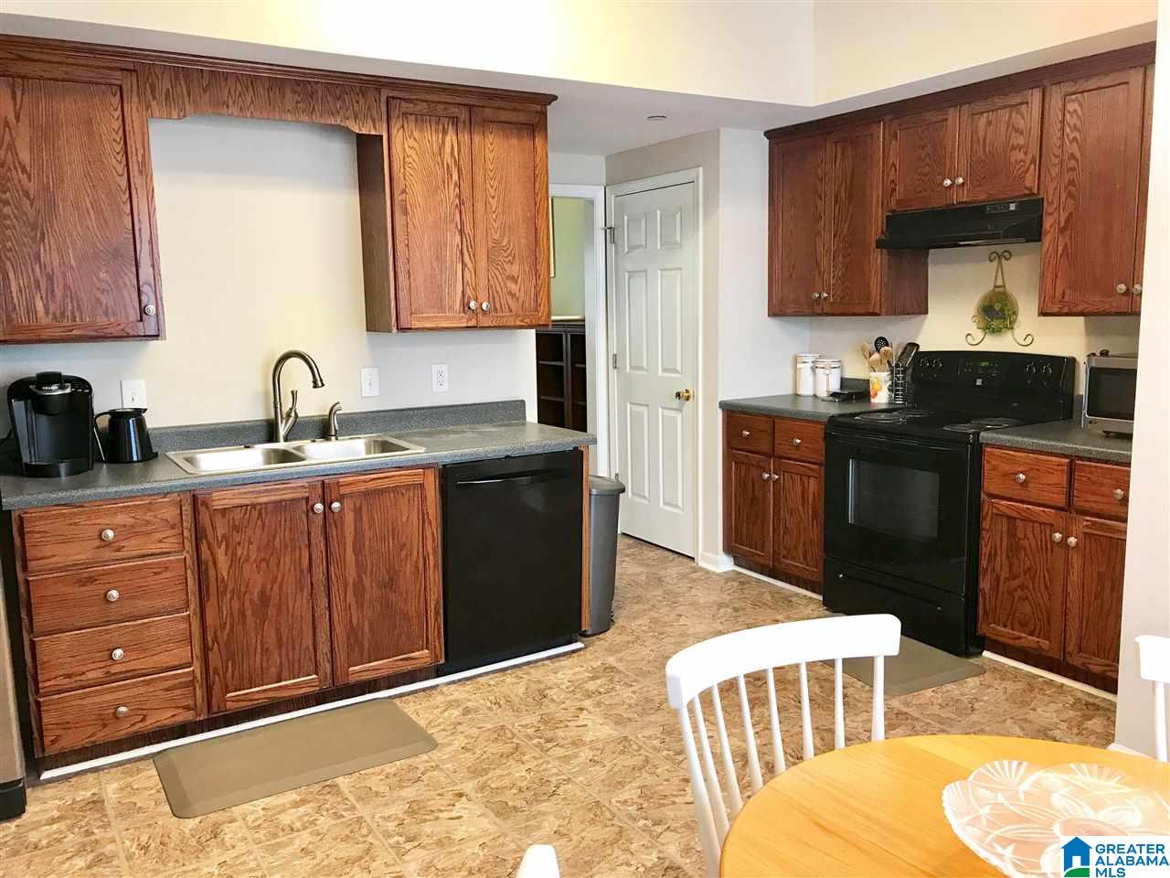 755 3rd Street Northeast Alabaster, AL 35007 - Photo 4 of 29