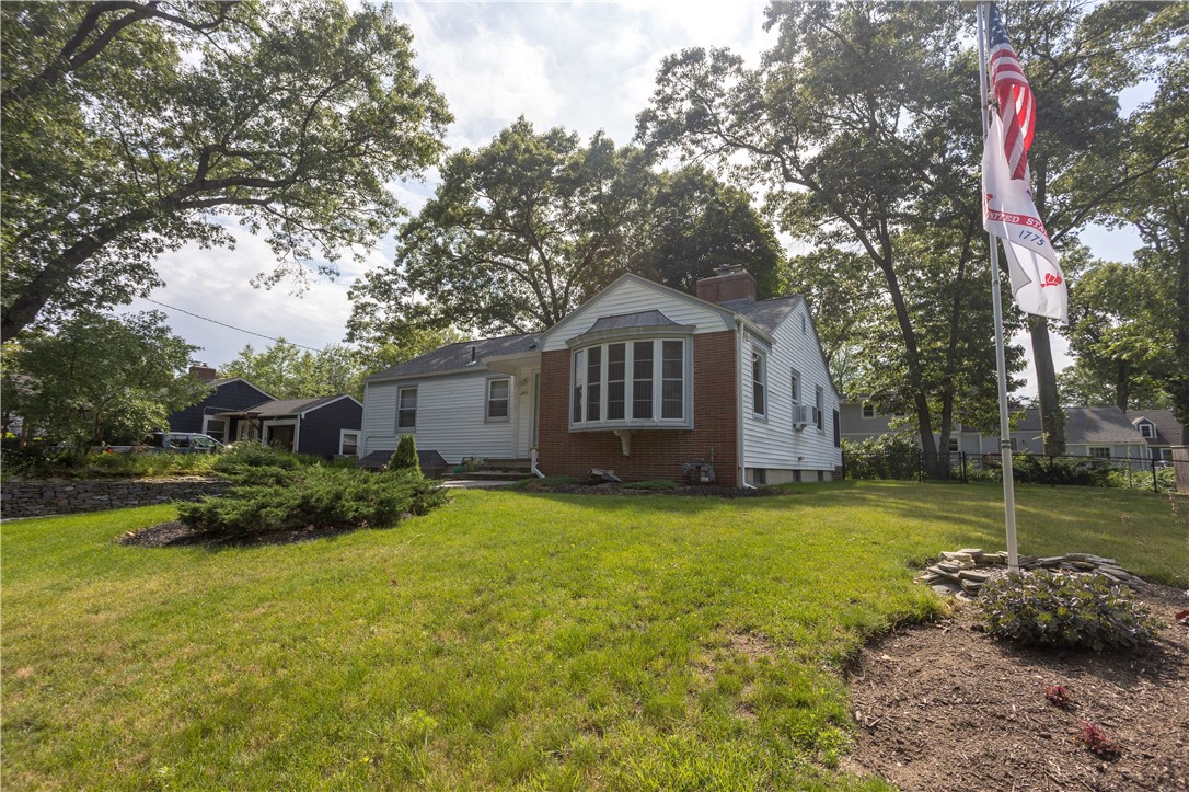 245 Lansdowne Road Warwick, RI 02888 - Photo 4 of 34 Gallery Image 4