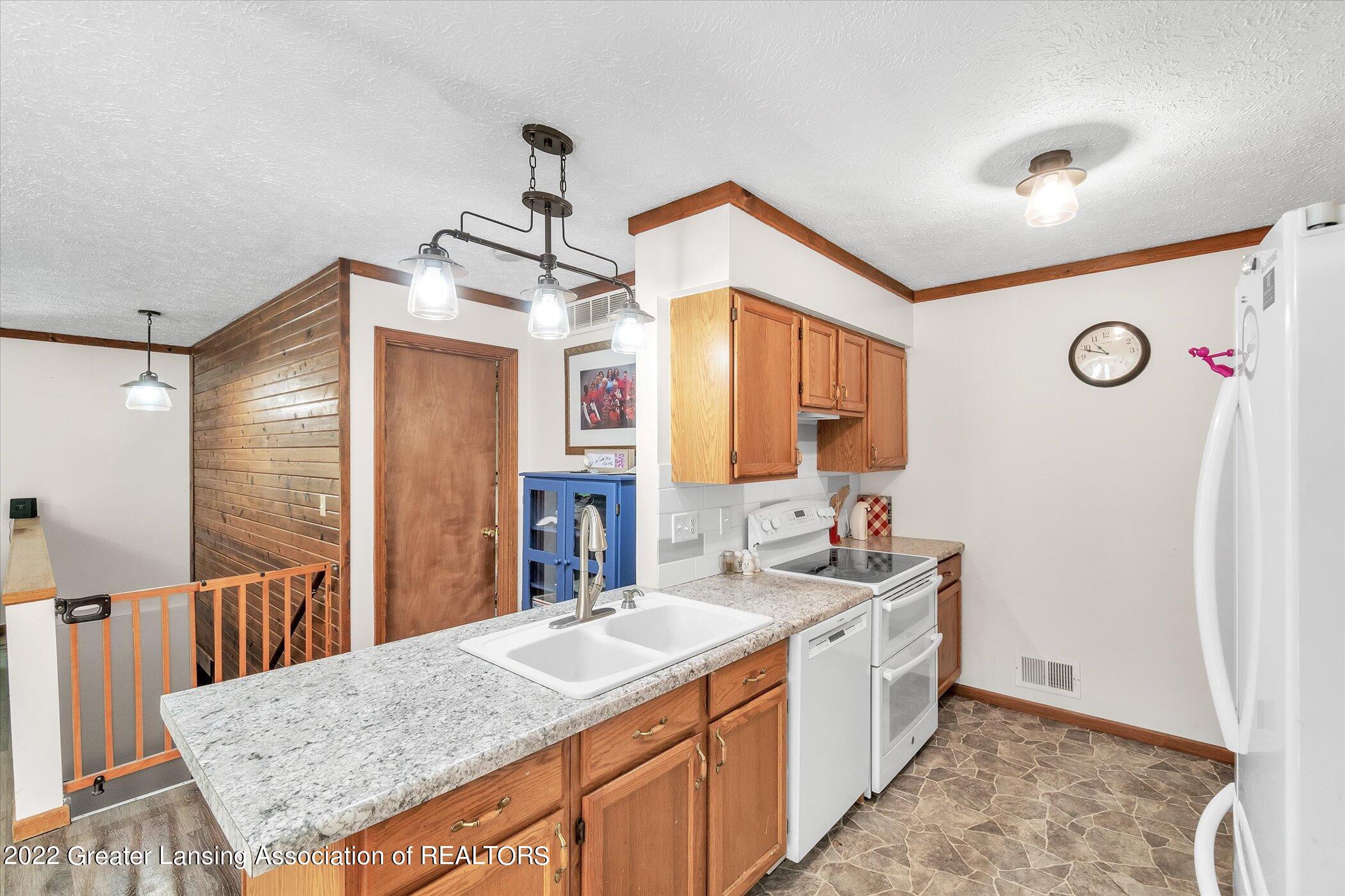 7828 Linton Road St. Johns, MI 48879 - Photo 24 of 60 25-7828-Linton-Rd-St-WindowStill-Real-Es