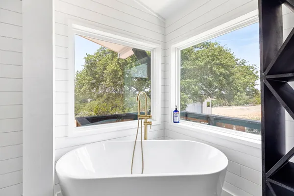 $789,000 | 1534 Pasture Spring Road, Harper, TX 78631