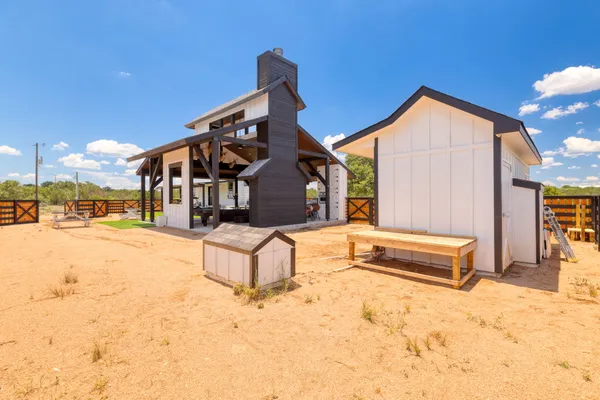 $789,000 | 1534 Pasture Spring Road, Harper, TX 78631