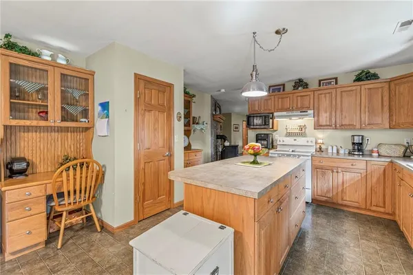 $399,900 | 17537 Mockingbird Road, Warsaw, MO 65355