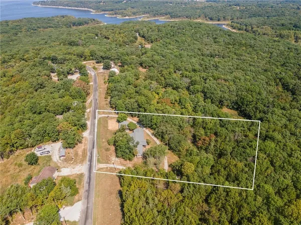 $399,900 | 17537 Mockingbird Road, Warsaw, MO 65355