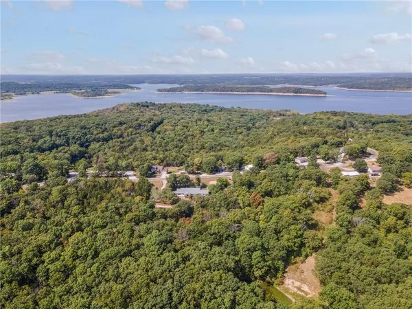 $399,900 | 17537 Mockingbird Road, Warsaw, MO 65355