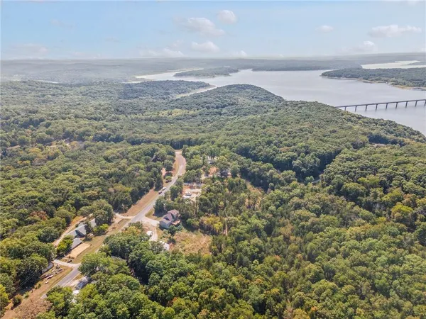 $399,900 | 17537 Mockingbird Road, Warsaw, MO 65355